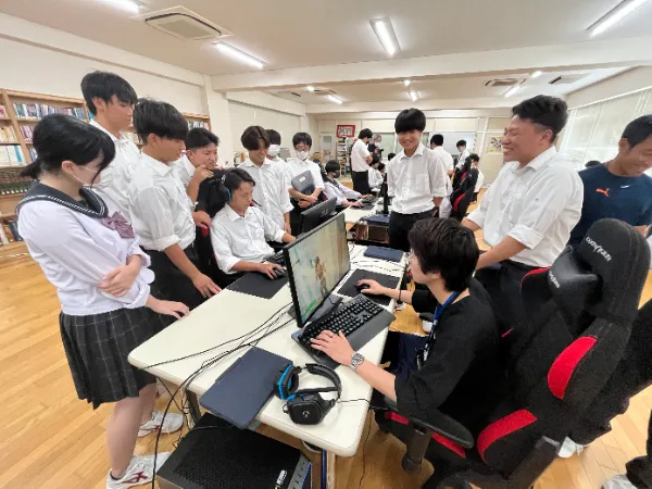 １年生がe-Sports体験をしました！