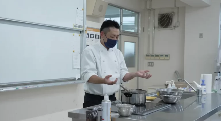 プロの技に触れる！乾シェフとの「フィナンシェづくり」✨