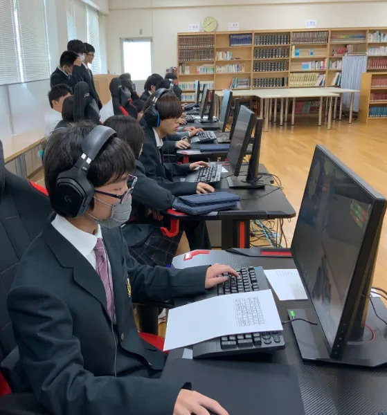 １学年 総合的な探究の時間（e-Sports探究ゼミ）