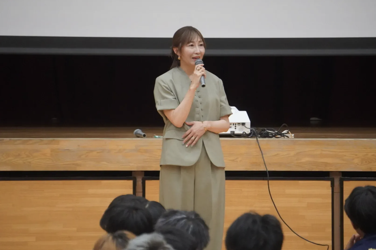 〖1・2学年〗楽しみながら「印象」とマナーを学ぶ！キャリア探究講演会